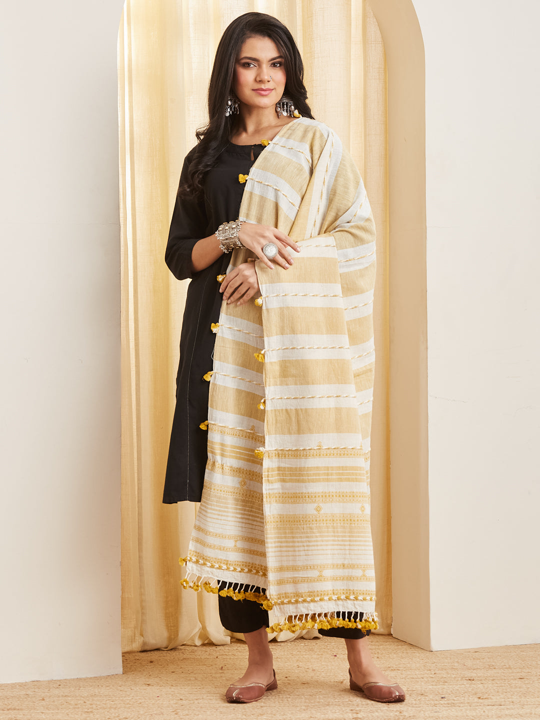 Dhara sand and ivory dupatta