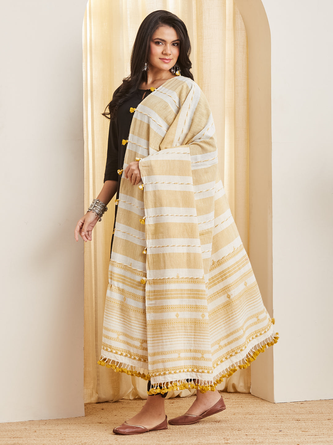 Dhara sand and ivory dupatta