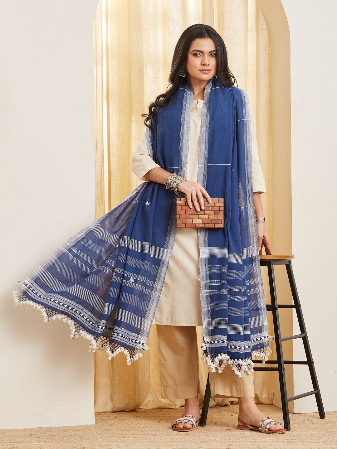 Amber indigo dupatta draped