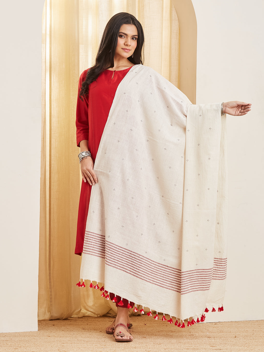Alta ivory Tangaliya dupatta
