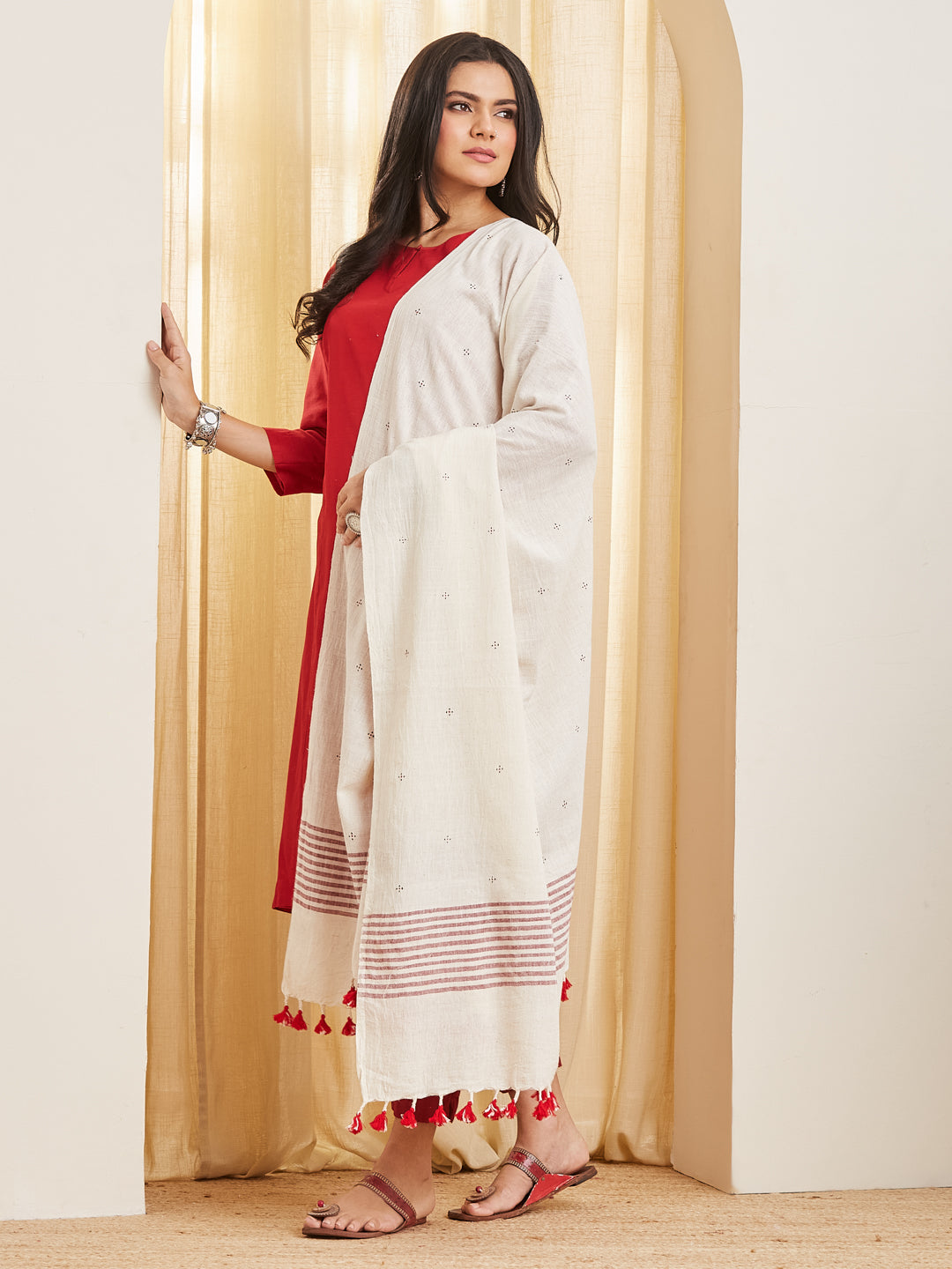 Alta ivory Tangaliya dupatta