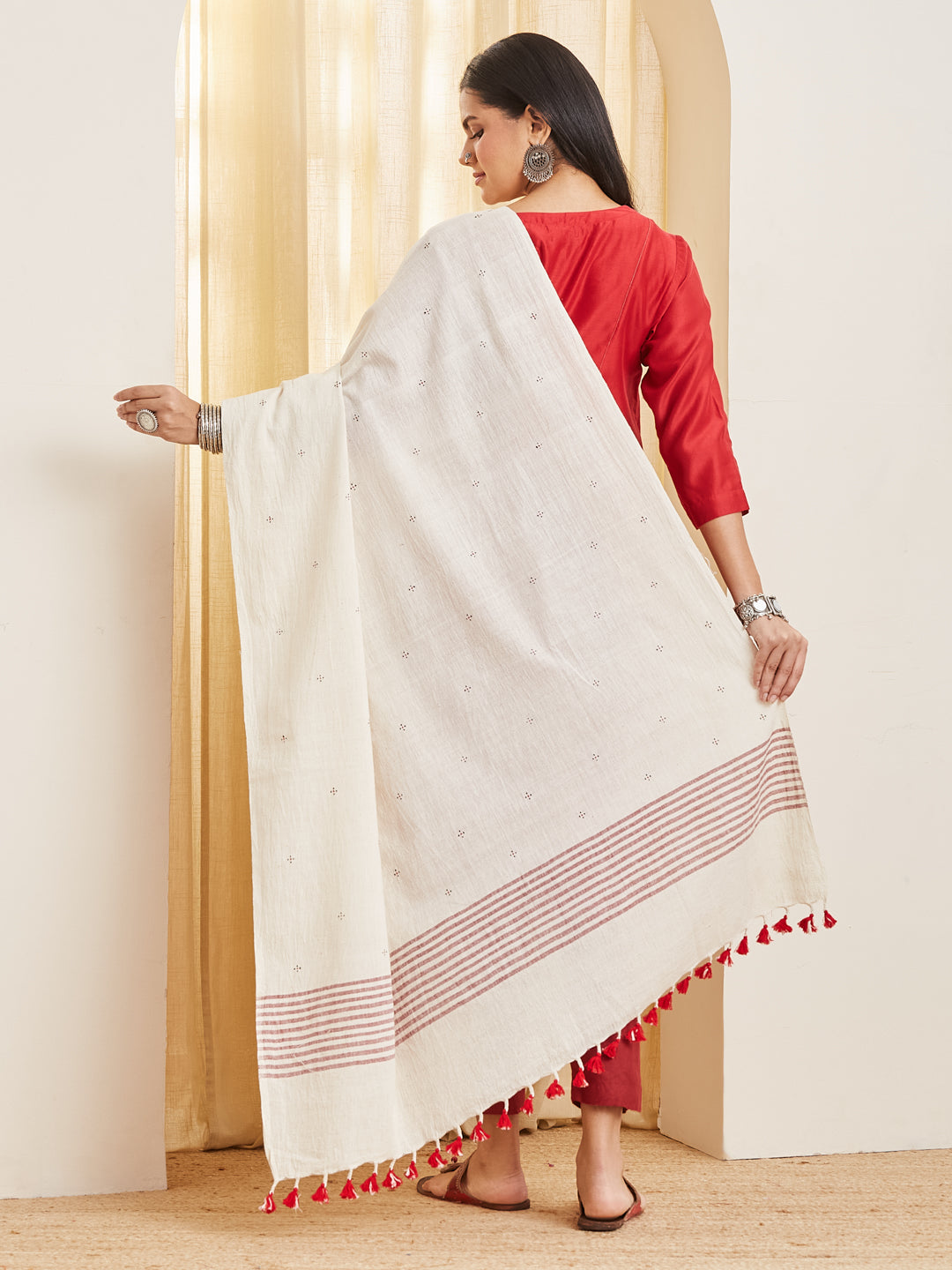 Alta ivory Tangaliya dupatta