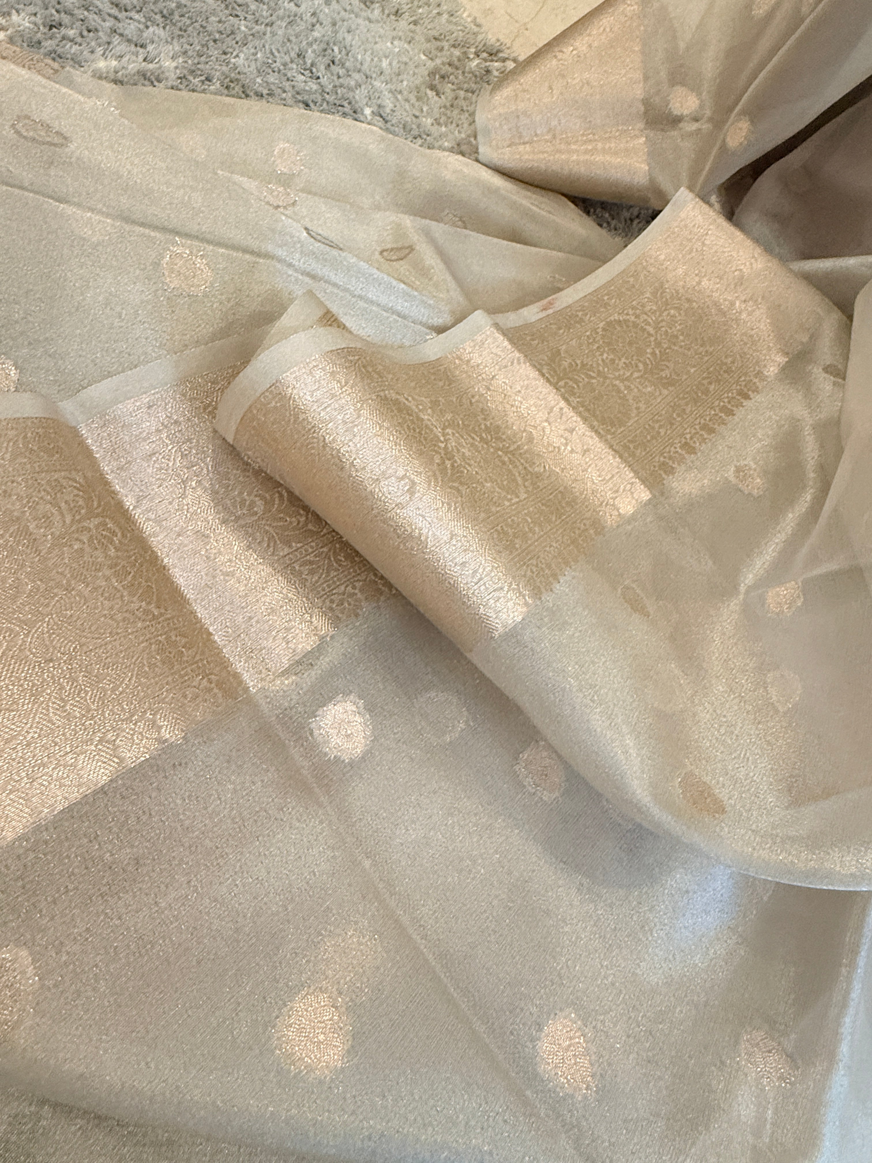 Aparajita Ganga ivory and gold tissue silk Banarasi saree, pallu detail