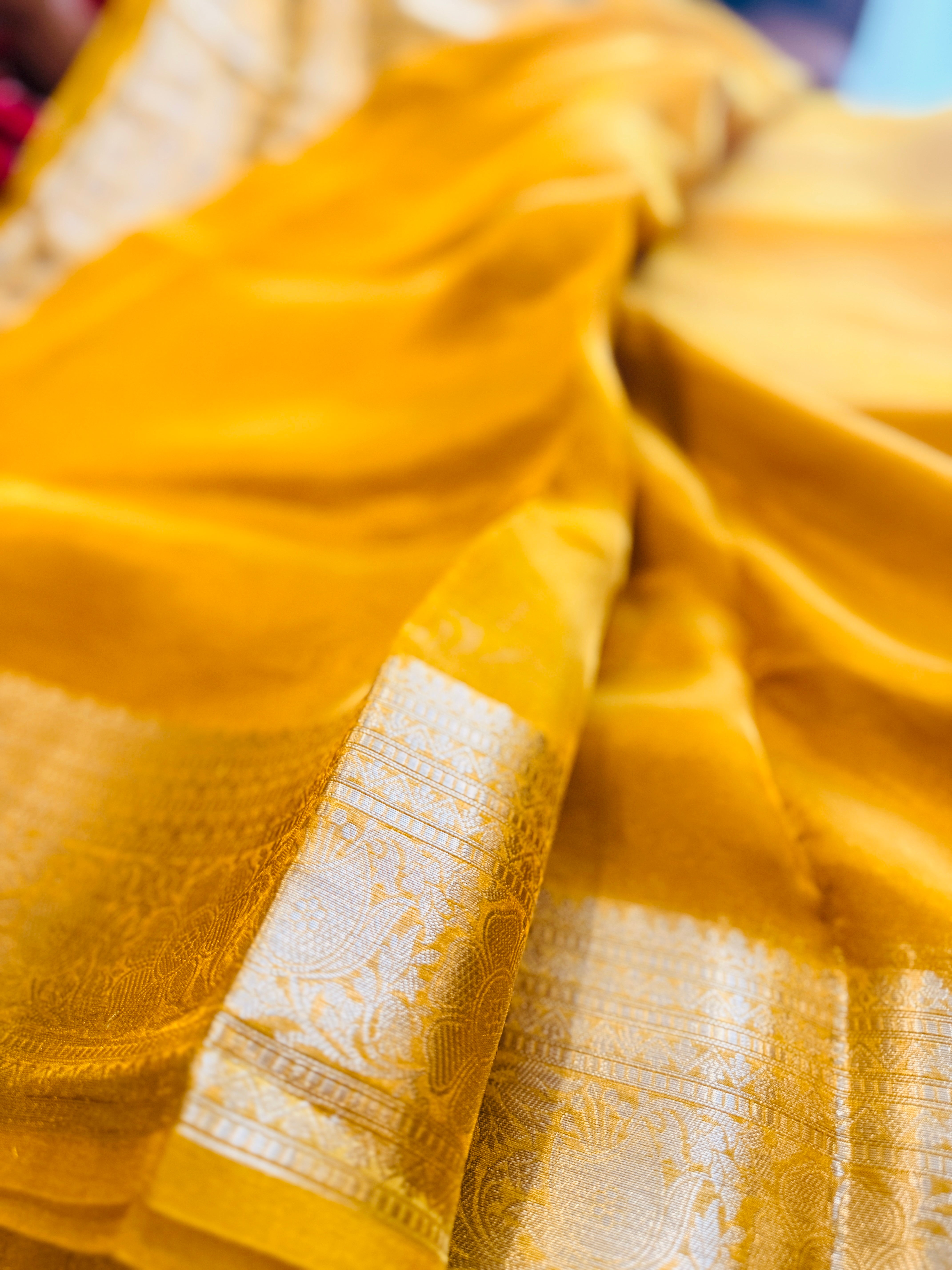 Aparajita Vishnupriya light yellow tissue silk saree with rich pallu and blouse, detail