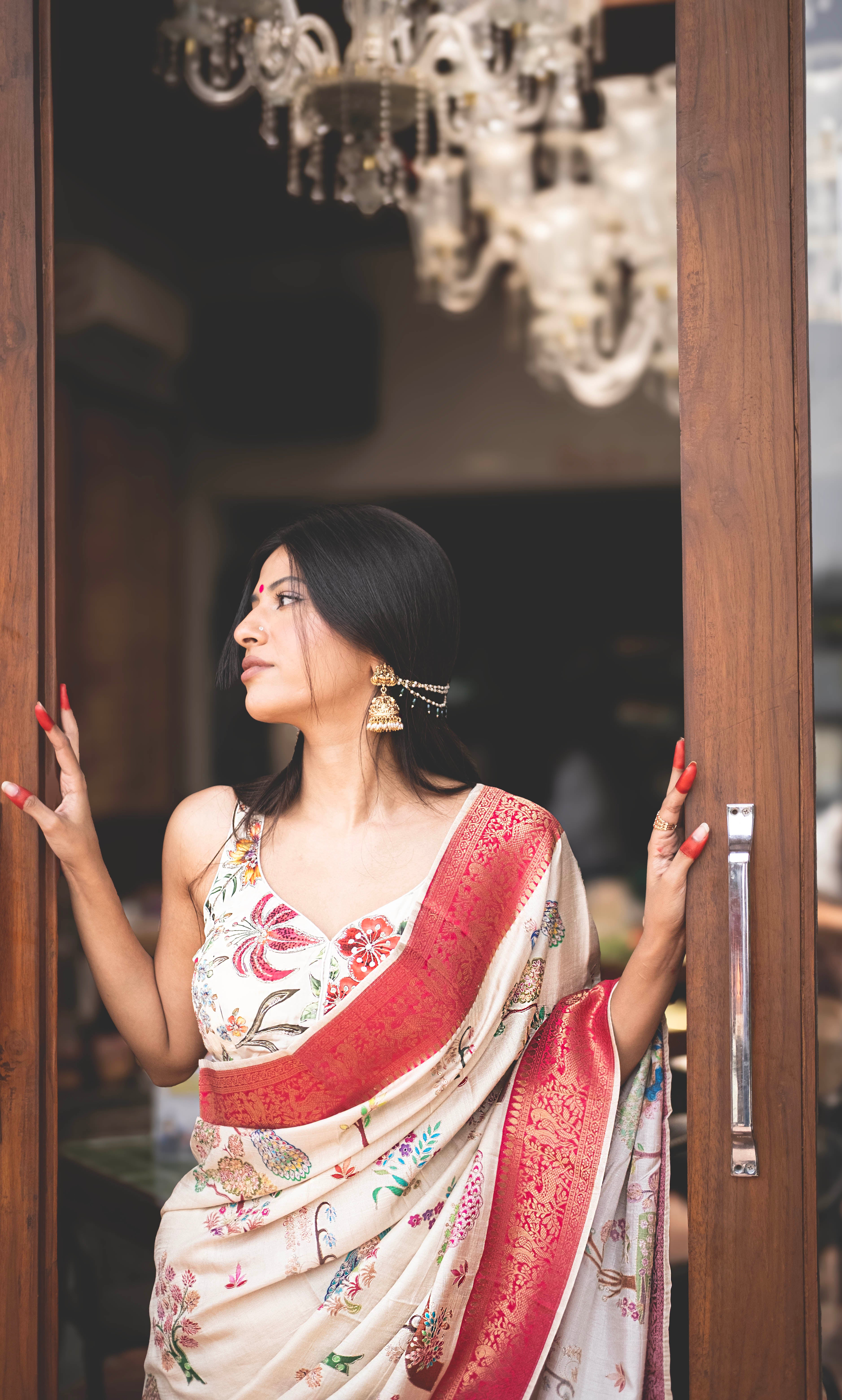 Aparajita Radha ivory Kalamkari silk saree with red pallu, border detail