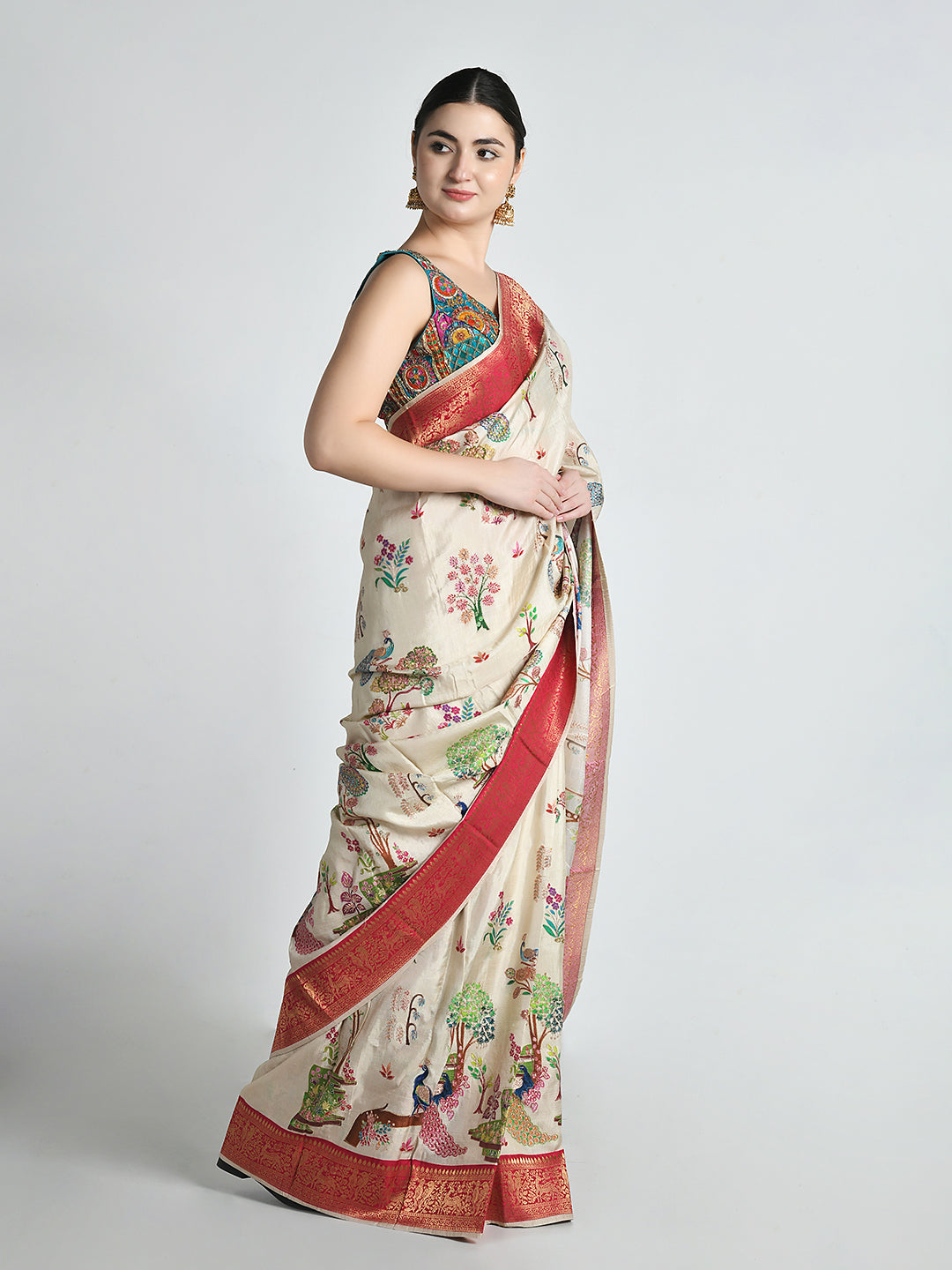 Radha Ivory Kalamkari Silk Saree – studio shot 7